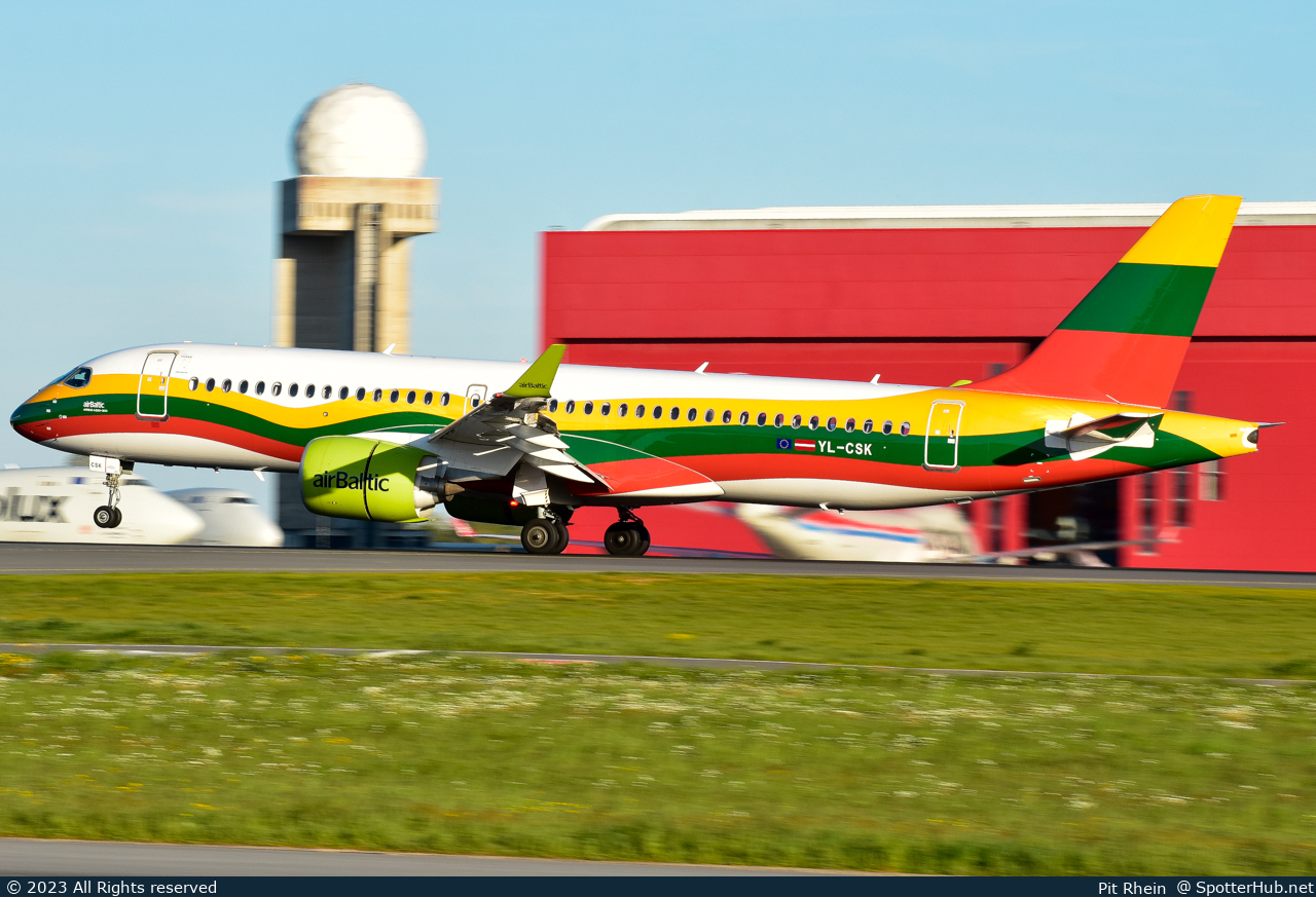 Photo of YL-CSK - Airbus A220-371 operated by airBaltic