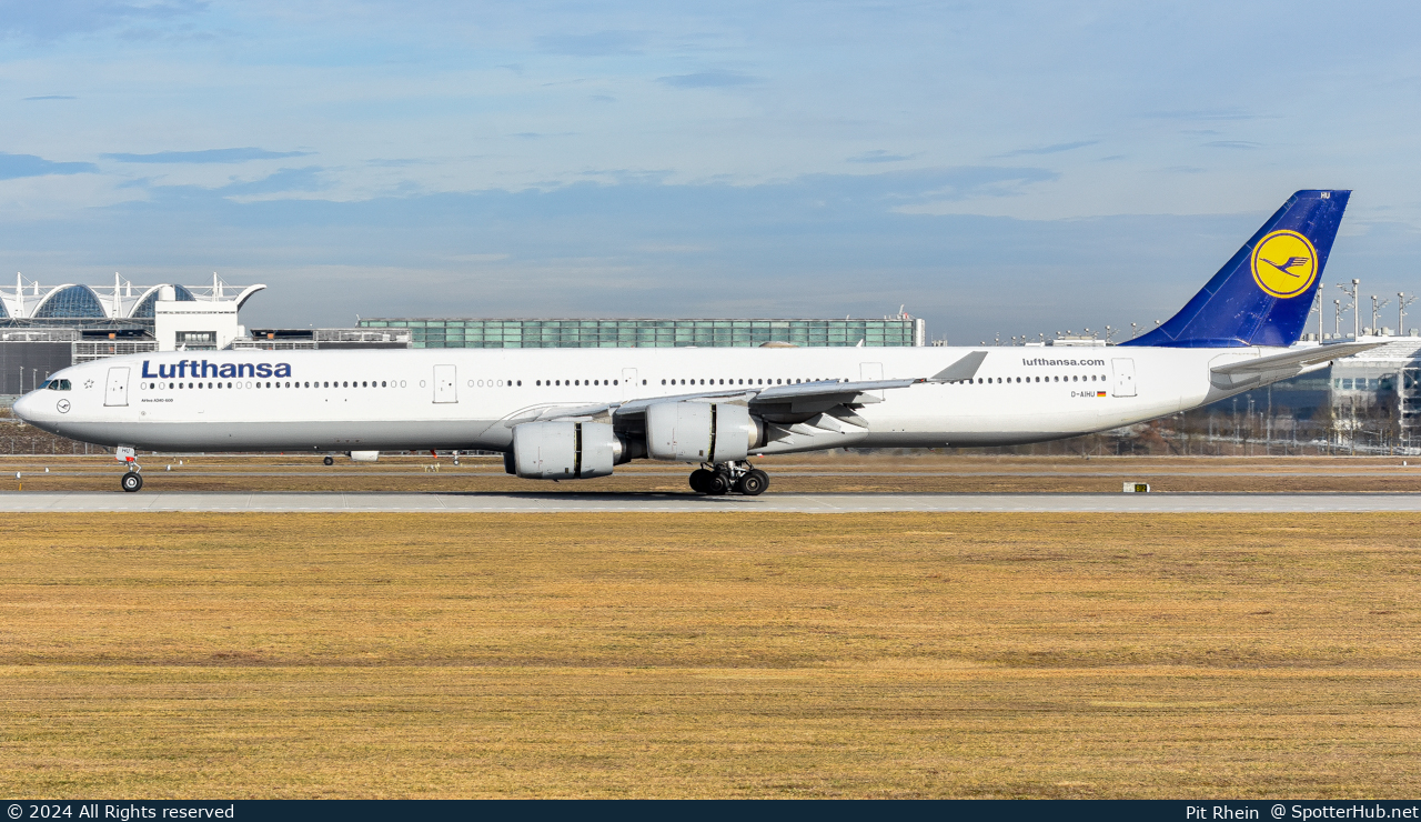 Photo of D-AIHU - Airbus A340-642 operated by Lufthansa