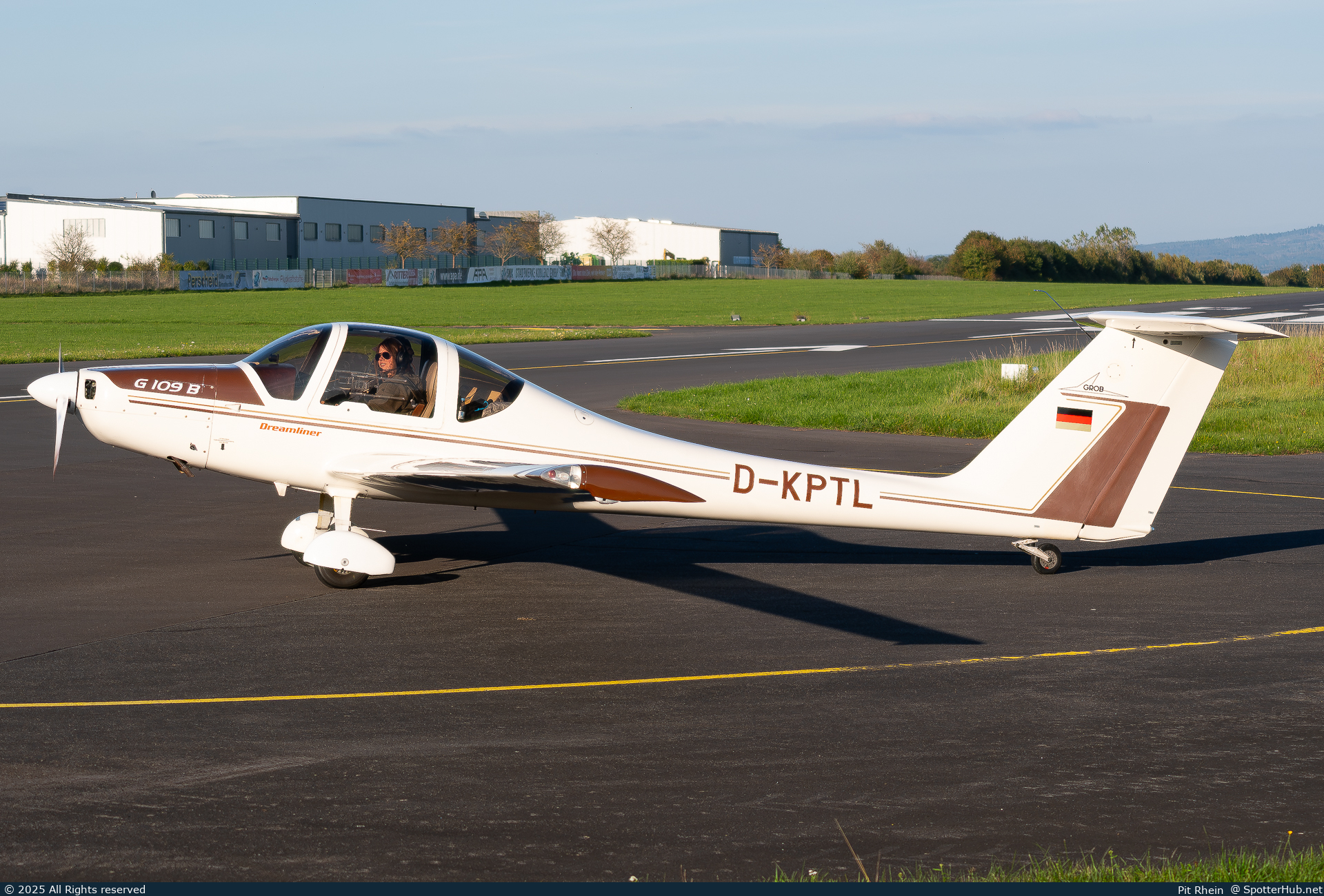 Photo of D-KPTL - Grob G109B operated by Private
