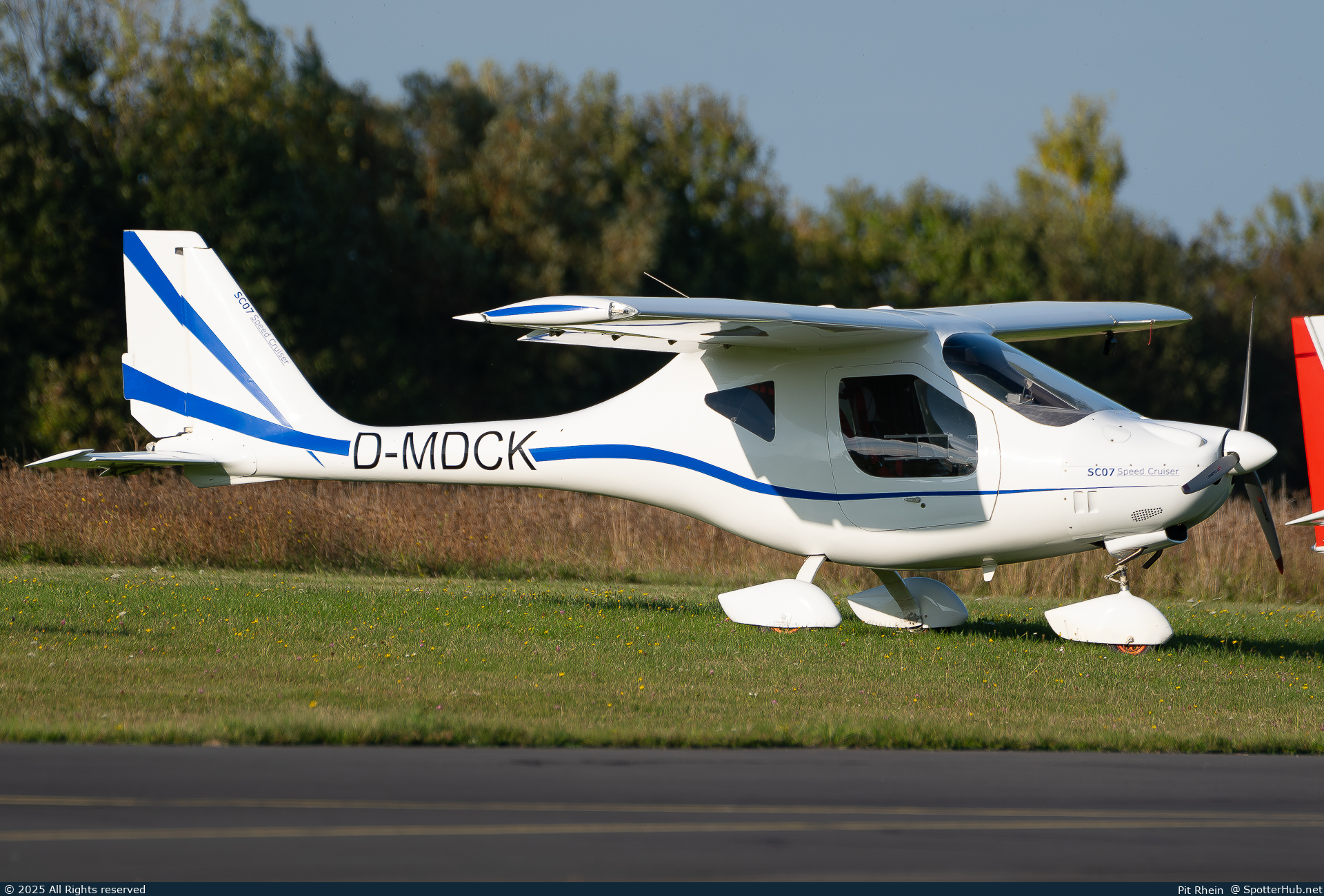 Photo of D-MDCK - BOT SC07 Speed Cruiser operated by Private