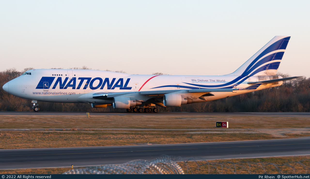 Photo of N702CA - Boeing 747-412(BCF) operated by National Airlines [2006]