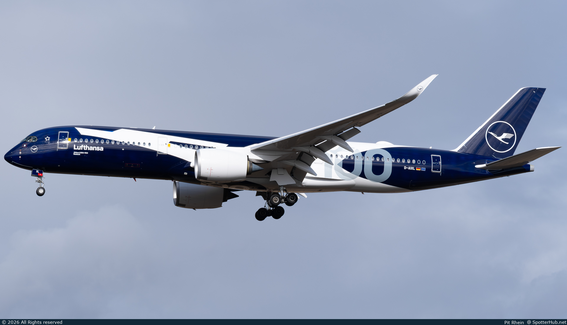 Photo of D-AIXL - Airbus A350-941 operated by Lufthansa