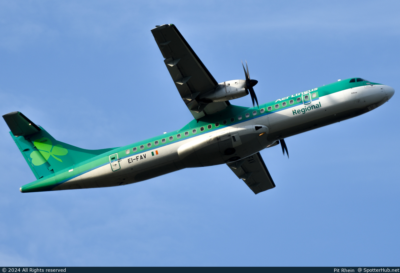 Photo of EI-FAV - ATR 72-600 operated by Aer Lingus Regional (opb Emerald Airlines)