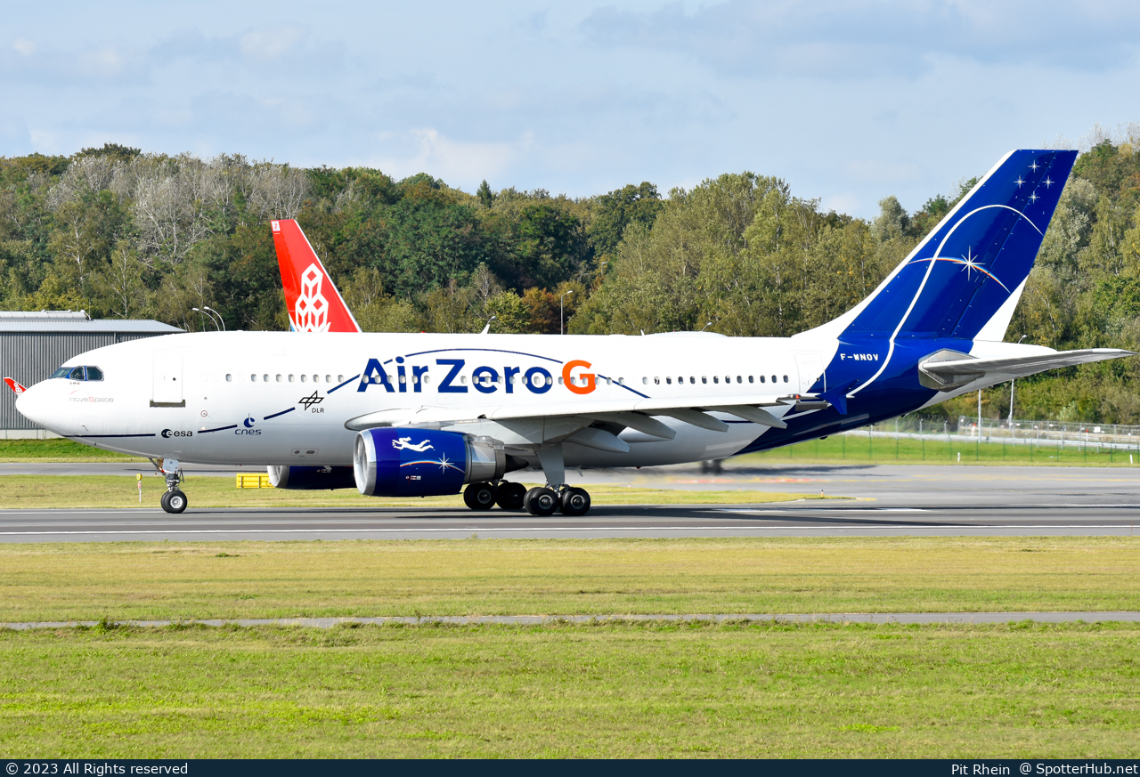 Photo of F-WNOV - Airbus A310-304 operated by Novespace