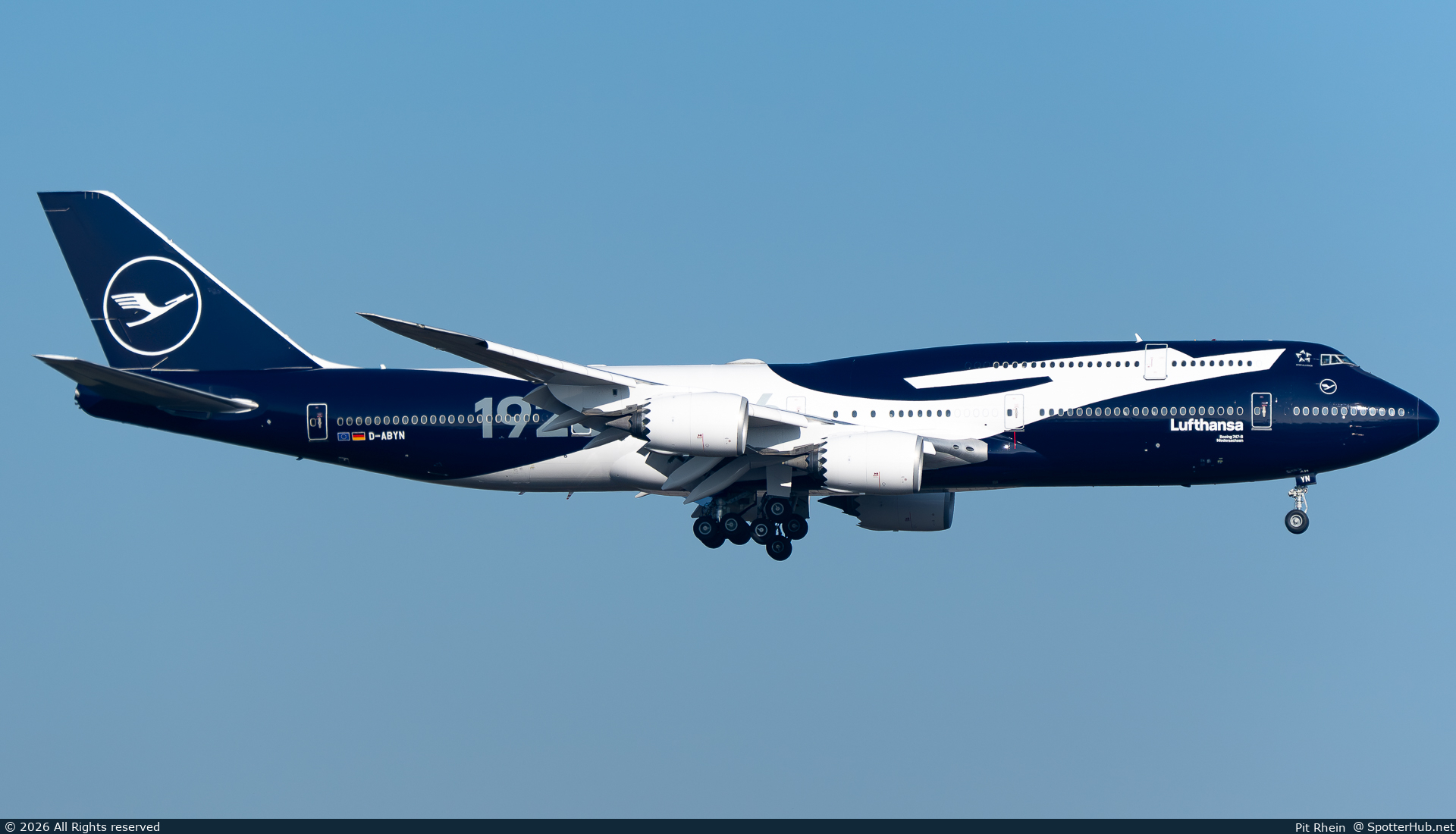 Photo of D-ABYN - Boeing 747-830 operated by Lufthansa