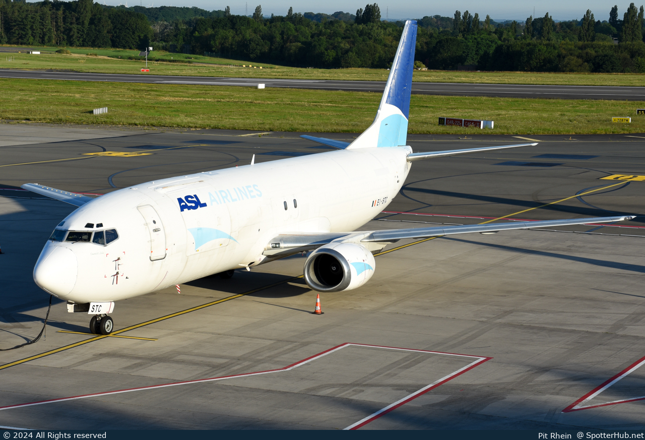 Photo of EI-STC - Boeing 737-476(SF) operated by ASL Airlines Ireland