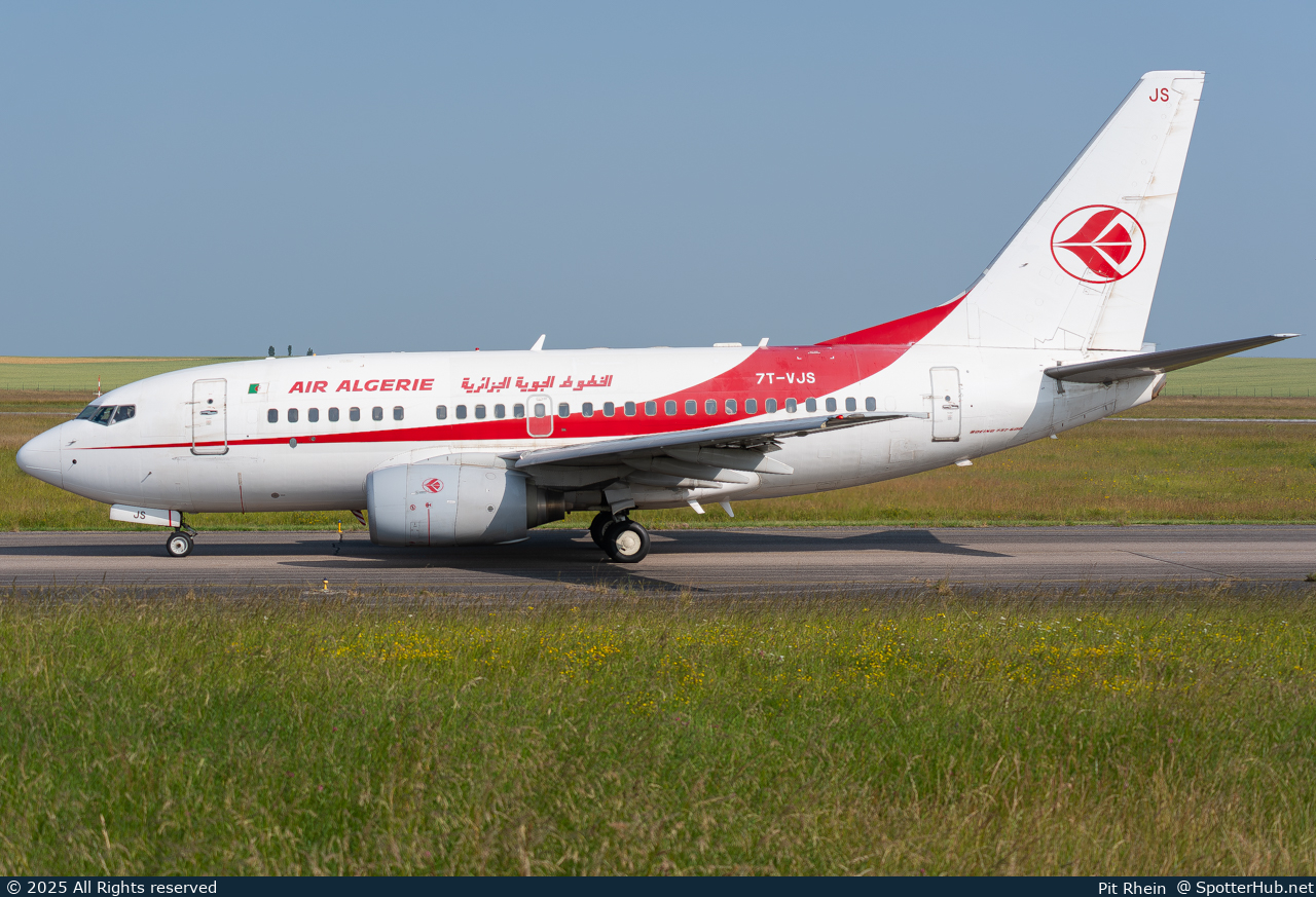 Photo of 7T-VJS - Boeing 737-6D6 operated by Air Algérie