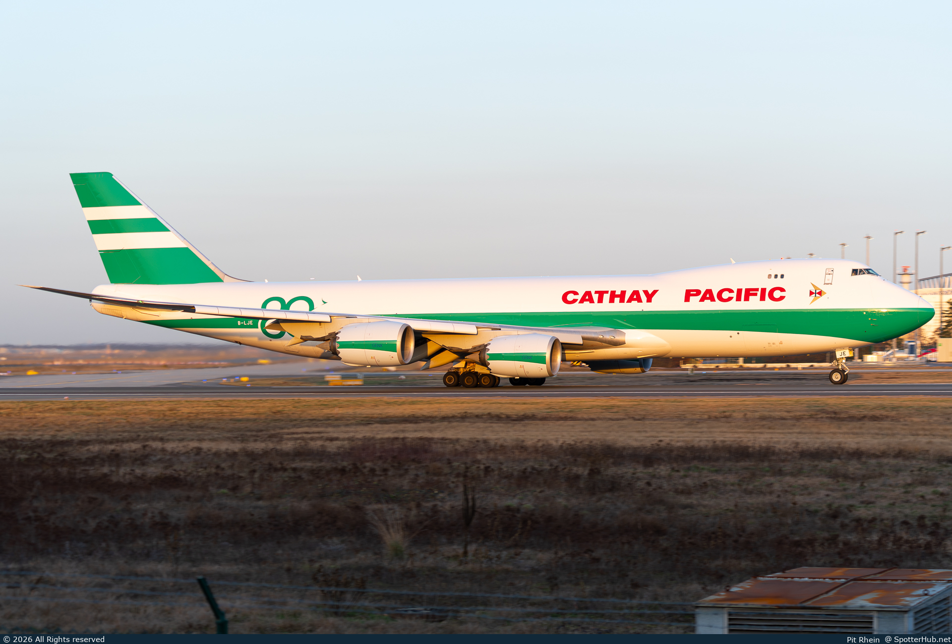 Photo of B-LJE - Boeing 747-867F operated by Cathay Pacific Cargo