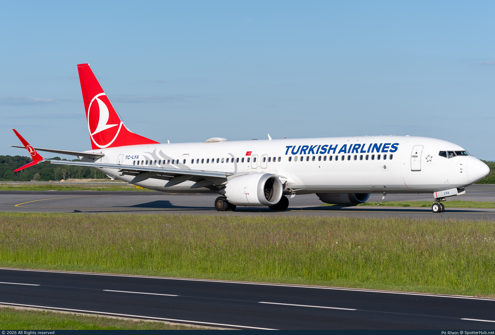Photo of TC-LYA - Boeing 737 MAX 9 operated by Turkish Airlines