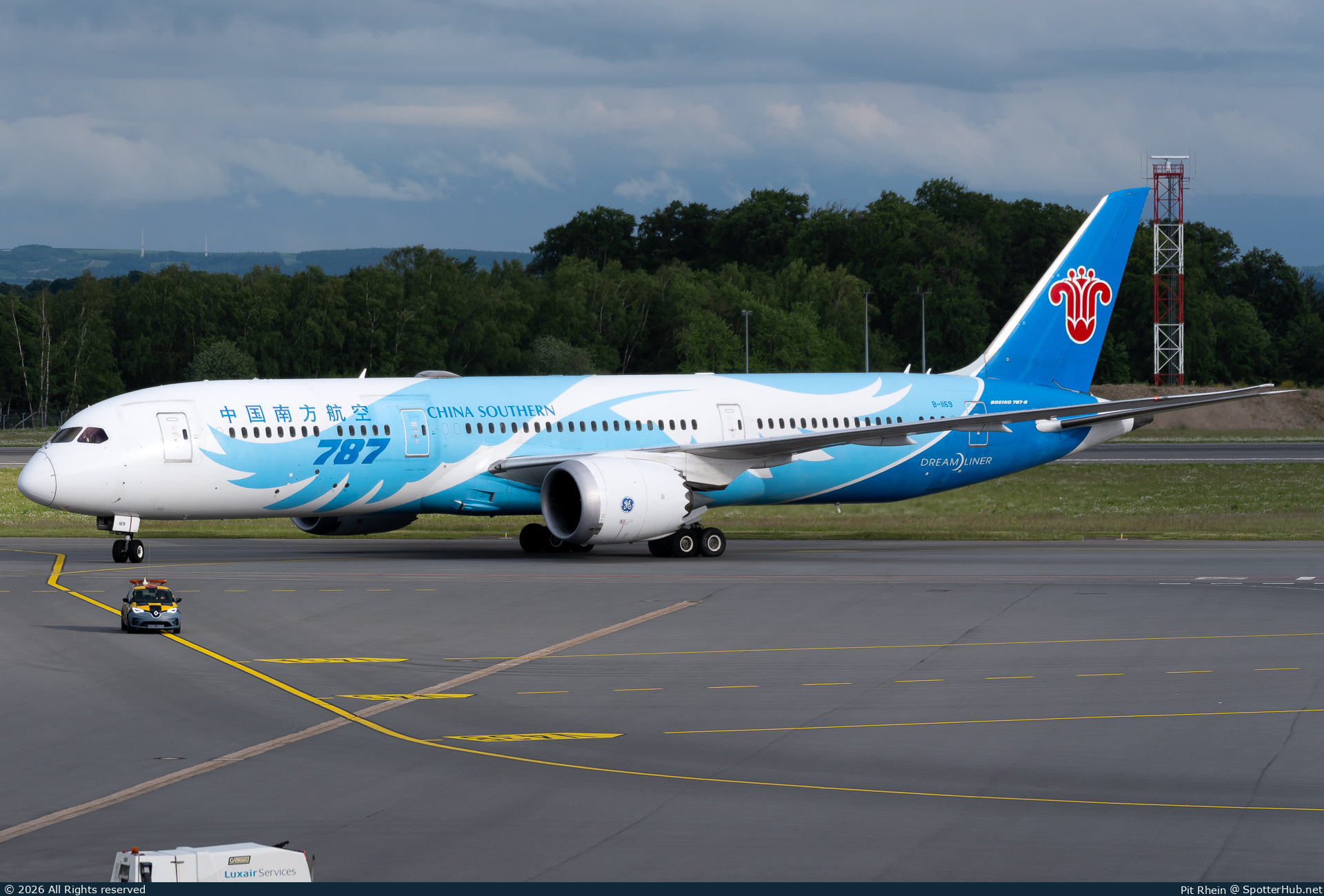 Photo of B-1169 - Boeing 787-9 Dreamliner operated by China Southern Airlines