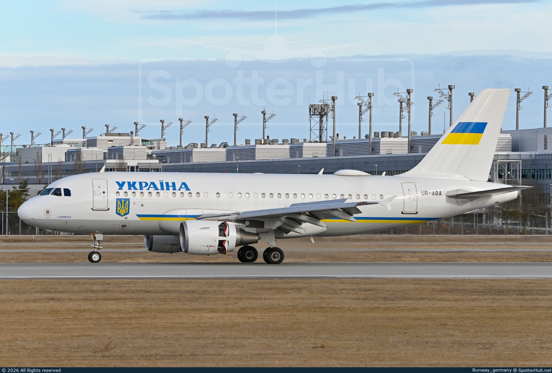 Photo of UR-ABA - Airbus A319-115(CJ) operated by Government of Ukraine