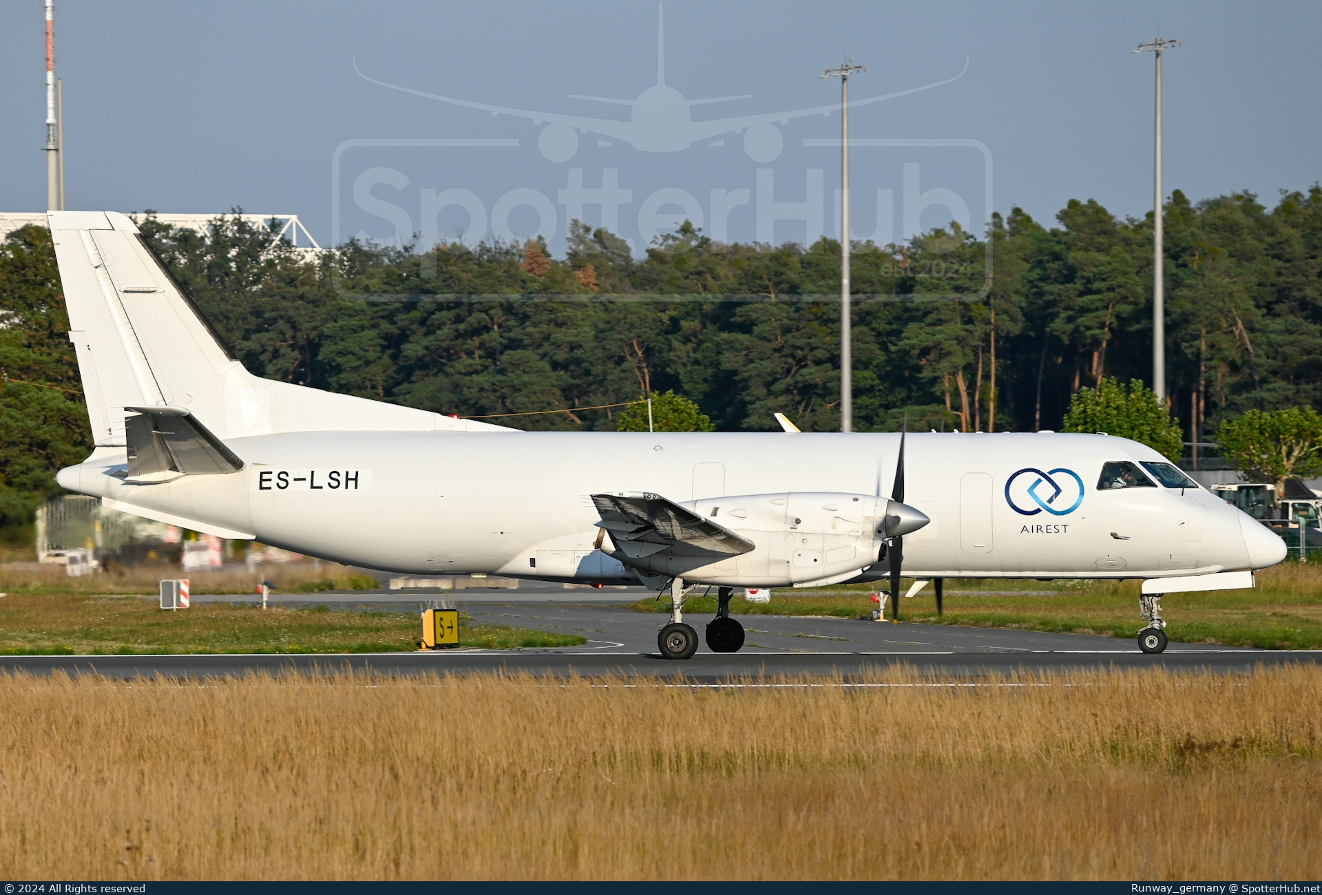Photo of ES-LSH - Saab 340A(F) operated by Airest