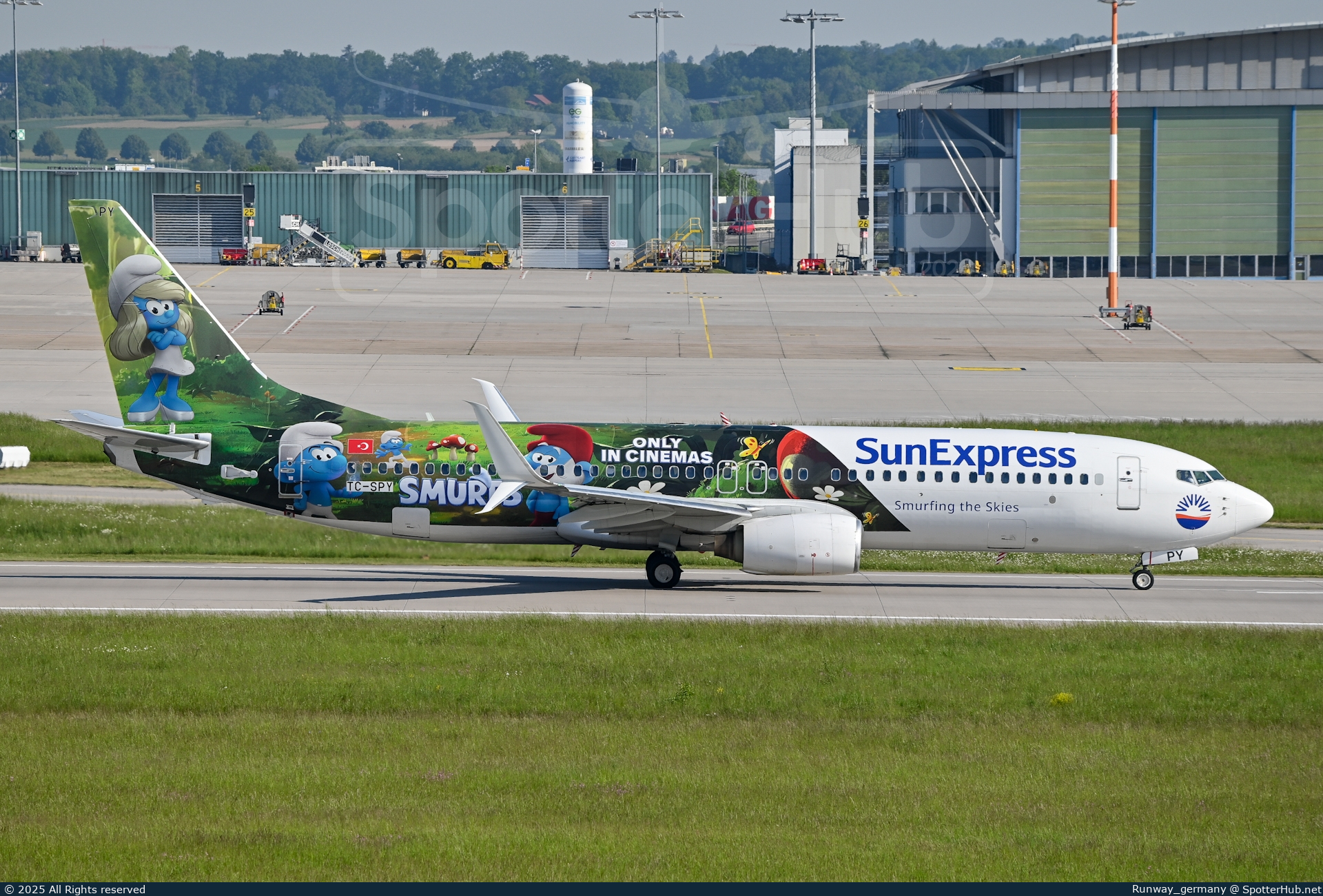 Photo of TC-SPC - Boeing 737-8AS operated by SunExpress