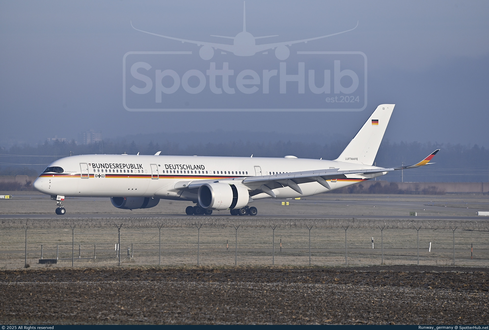 Photo of 10+03 - Airbus A350-941(CJ) operated by German Air Force