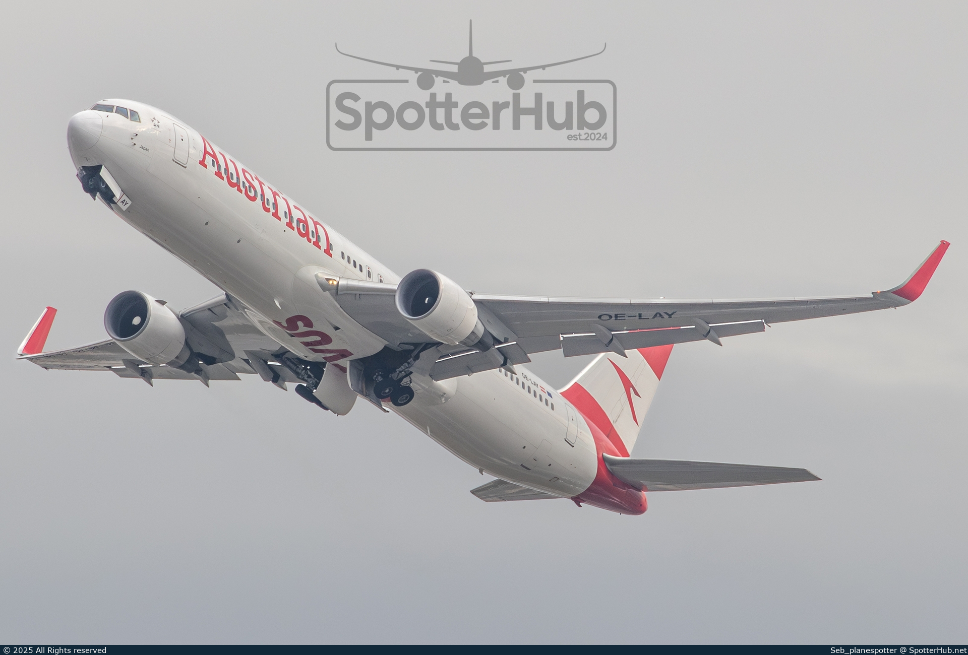 Photo of OE-LAY - Boeing 767-3Z9(ER) operated by Austrian Airlines