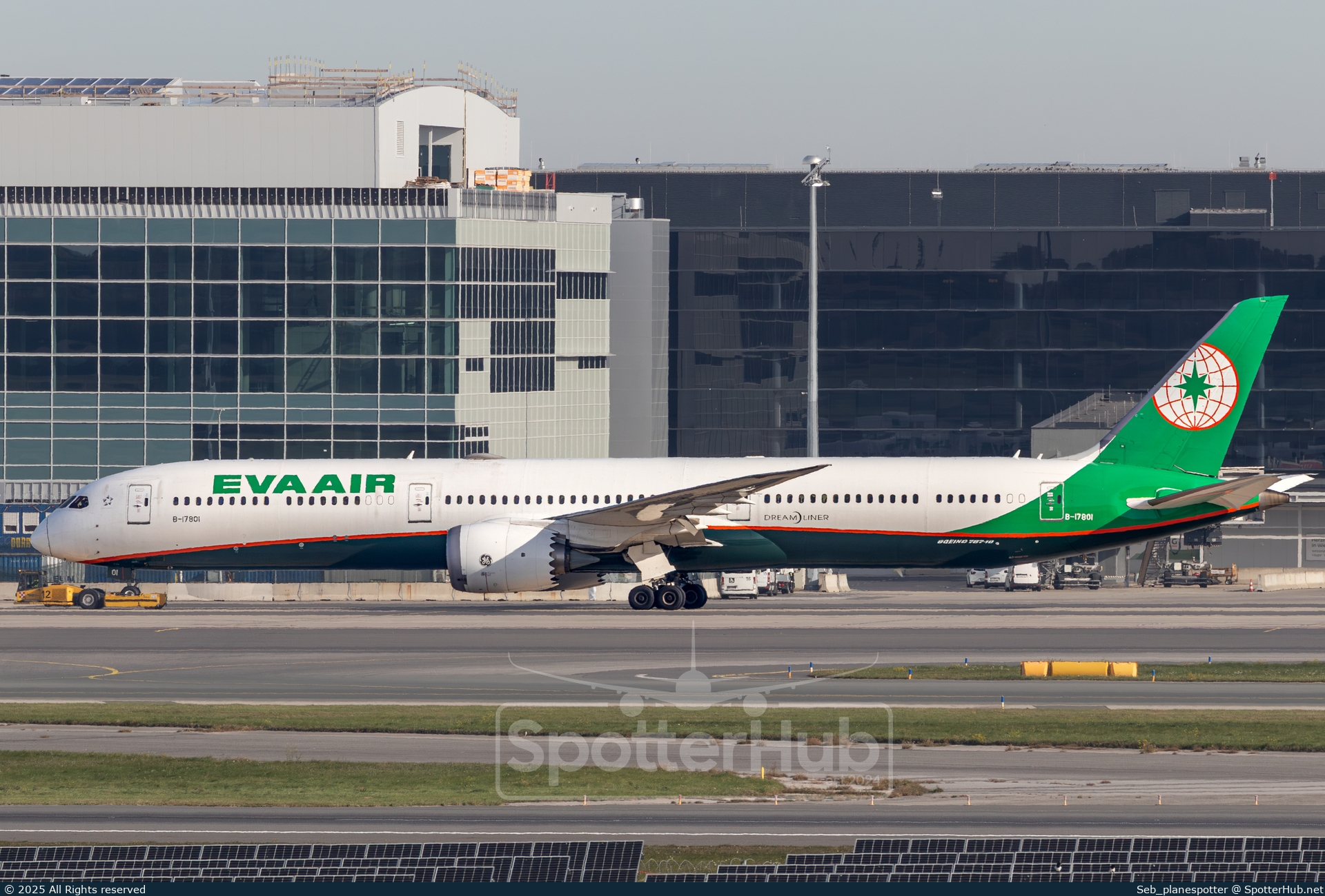 Photo of B-17801 - Boeing 787-10 Dreamliner operated by EVA Air