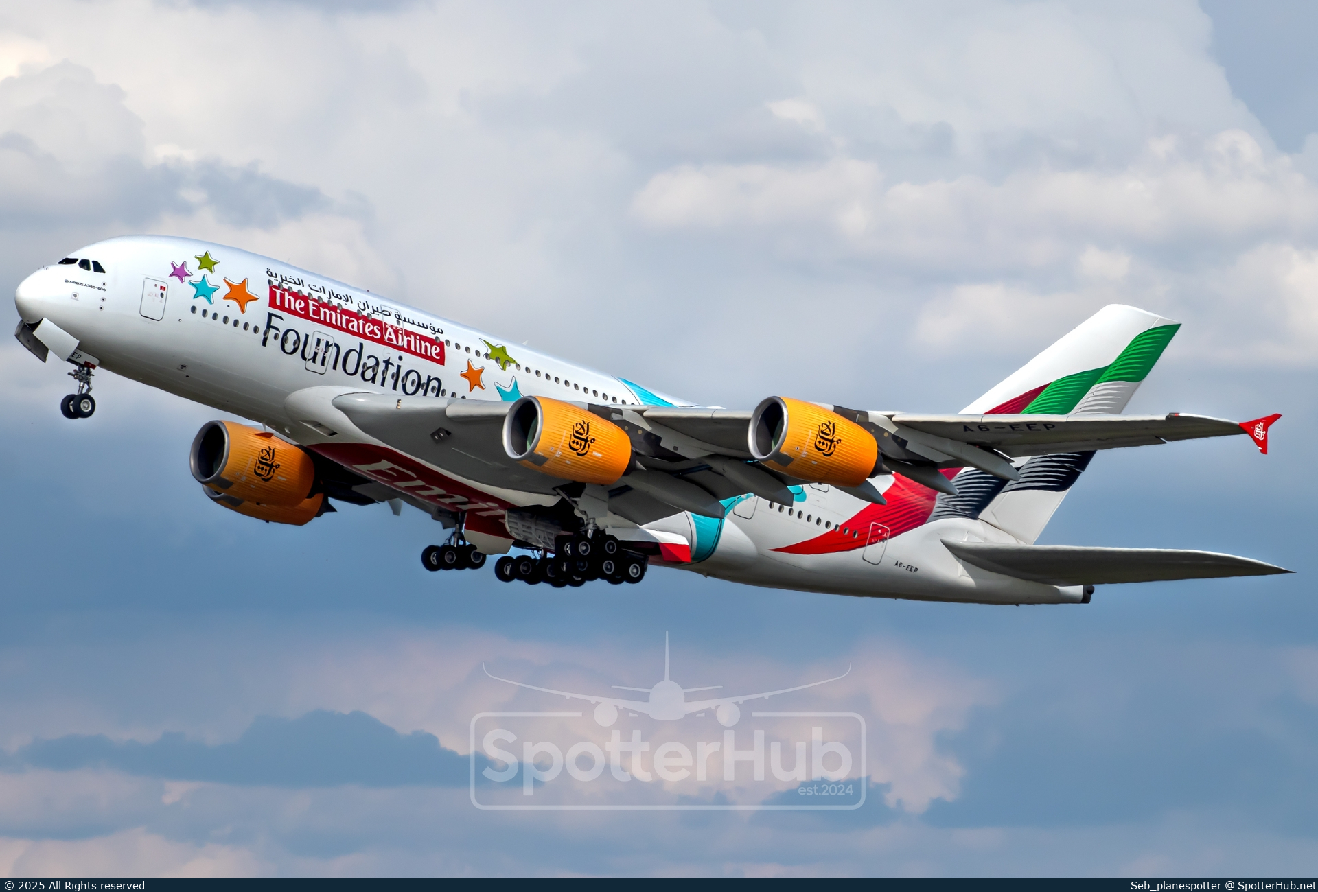 Photo of A6-EEP - Airbus A380-861 operated by Emirates