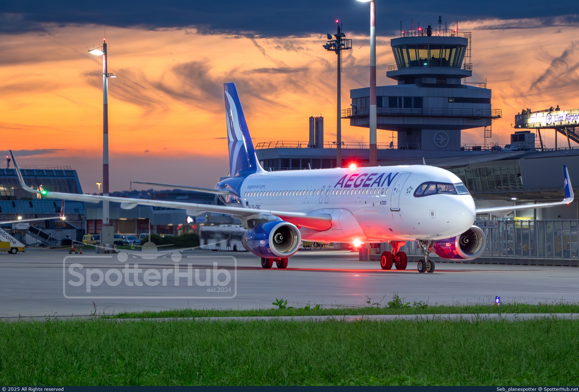 Photo of SX-DNC - Airbus A320-232 operated by Aegean Airlines