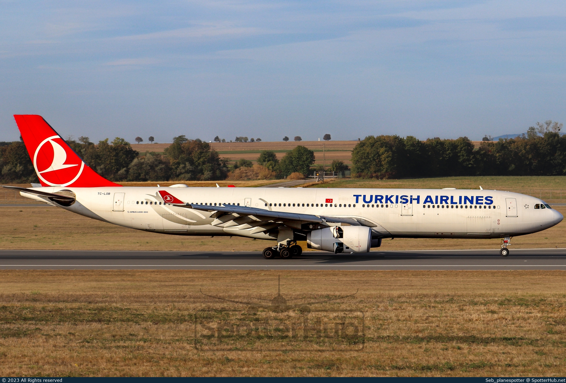 Photo of TC-LOB - Airbus A330-343 operated by Turkish Airlines