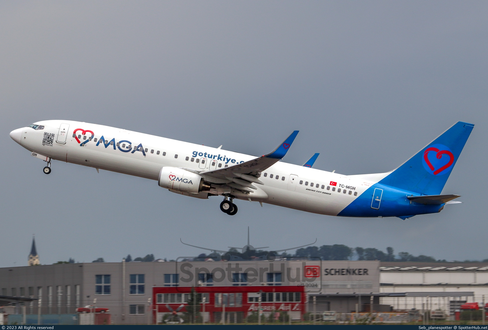 Photo of TC-MGH - Boeing 737-94X(ER) operated by Mavi Gök Airlines