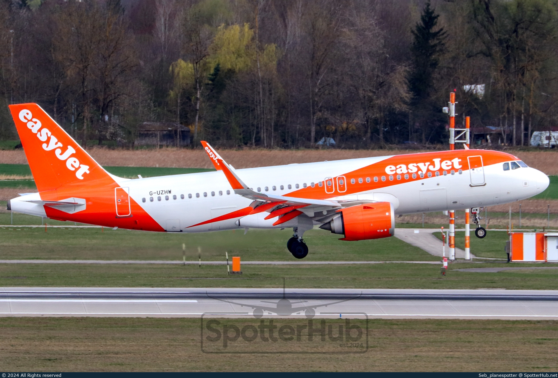 Photo of G-UZHW - Airbus A320-251N operated by easyJet