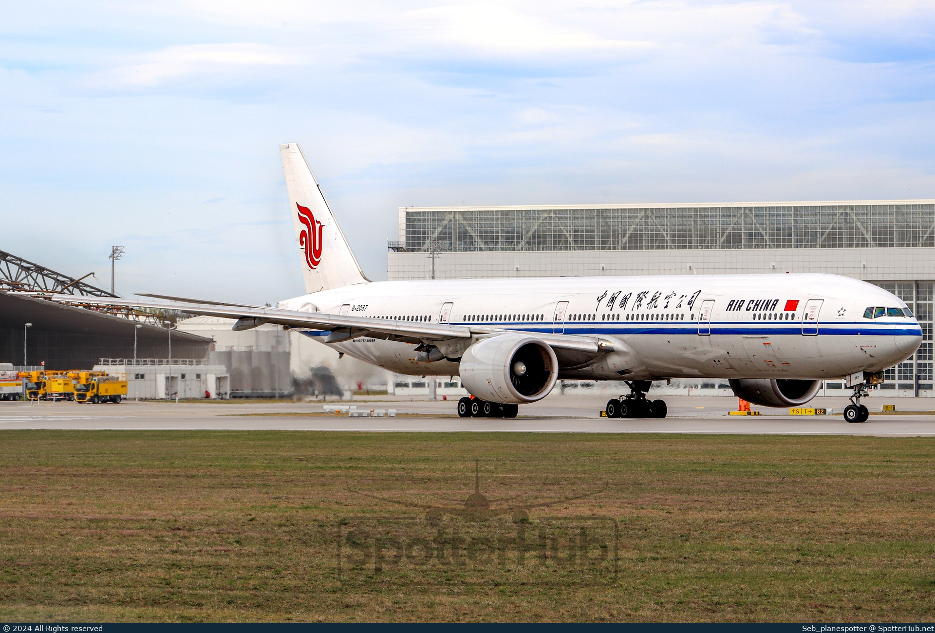 Photo of B-2087 - Boeing 777-39L(ER) operated by Air China