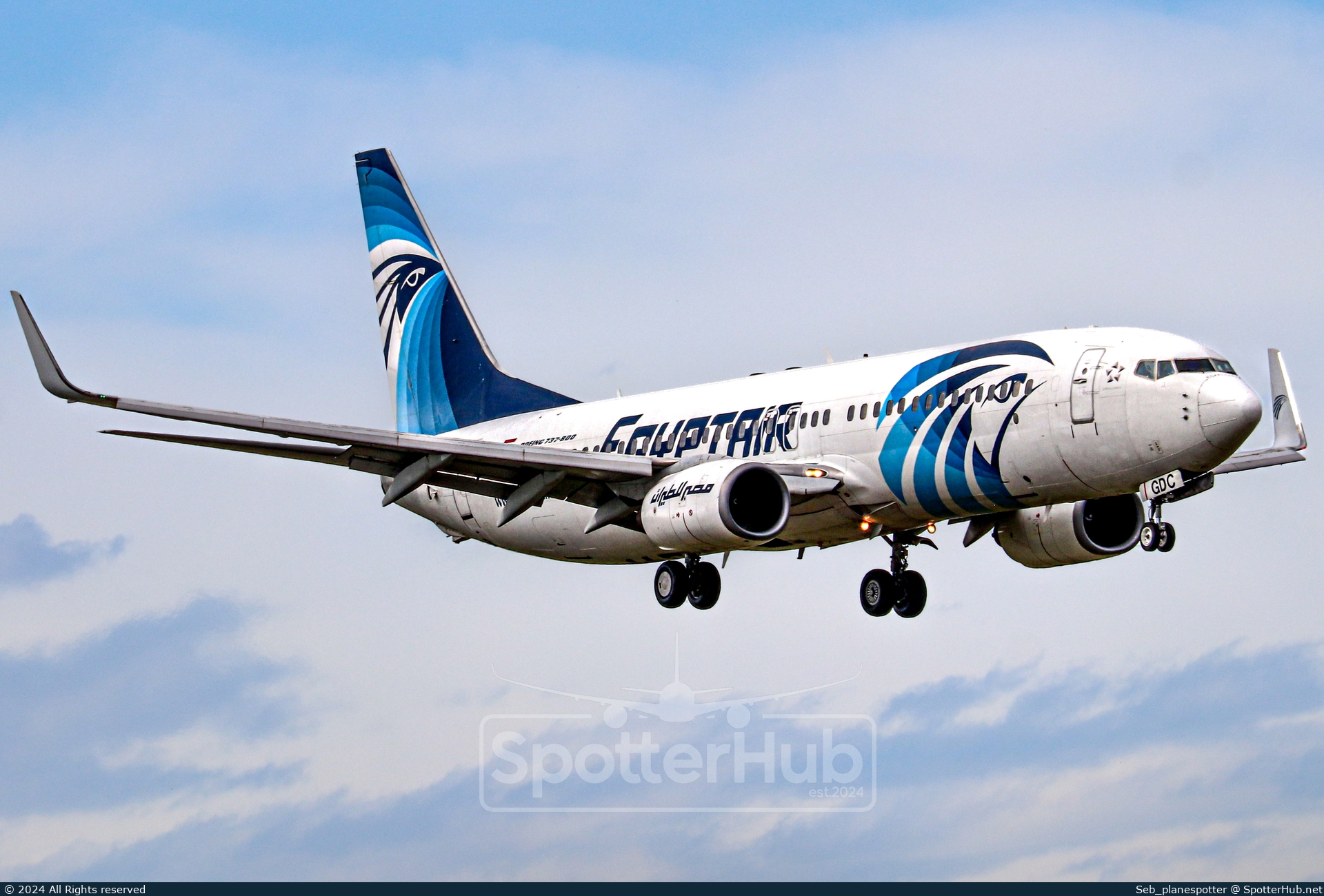 Photo of SU-GDC - Boeing 737-866 operated by Egyptair