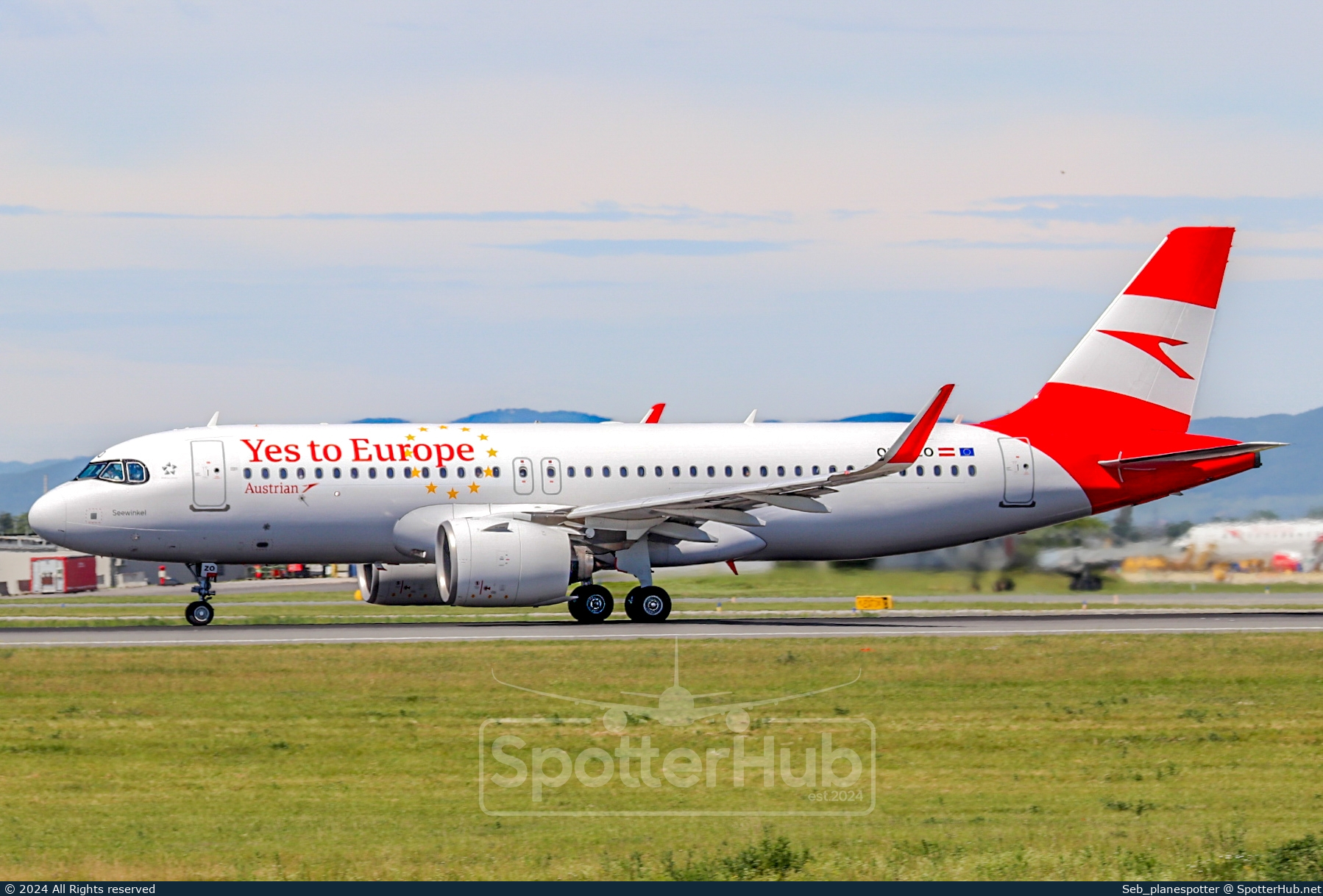 Photo of OE-LZO - Airbus A320-271N operated by Austrian Airlines