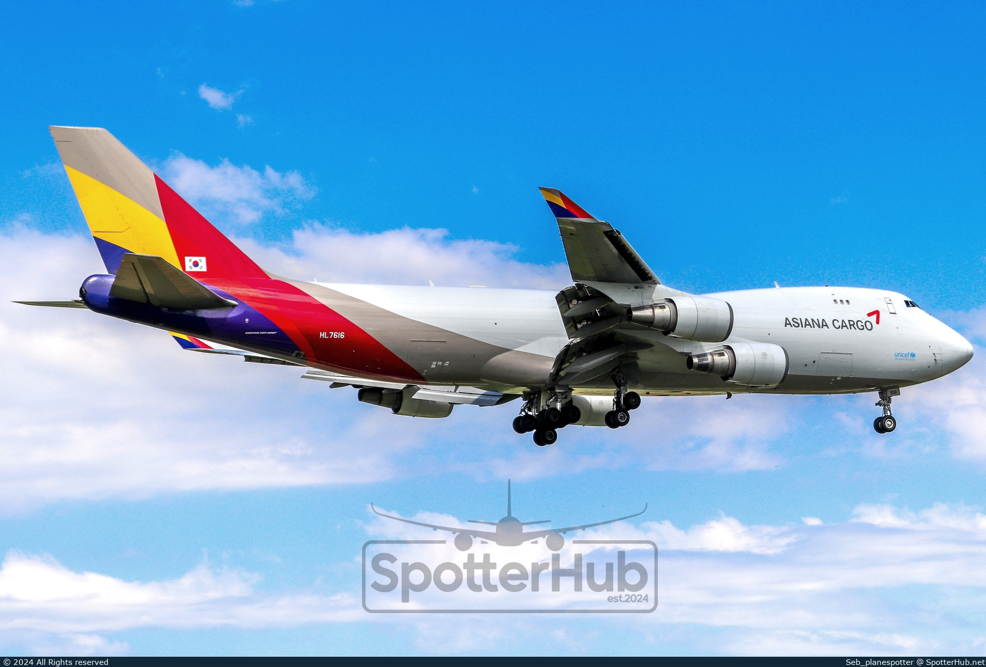 Photo of HL7616 - Boeing 747-446F operated by Asiana Cargo