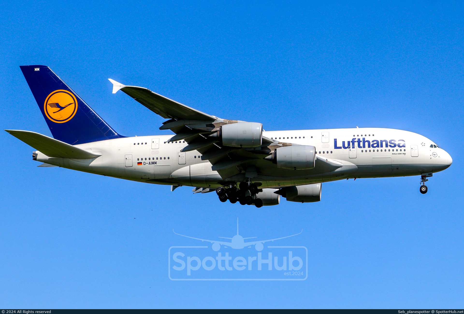 Photo of D-AIMM - Airbus A380-841 operated by Lufthansa