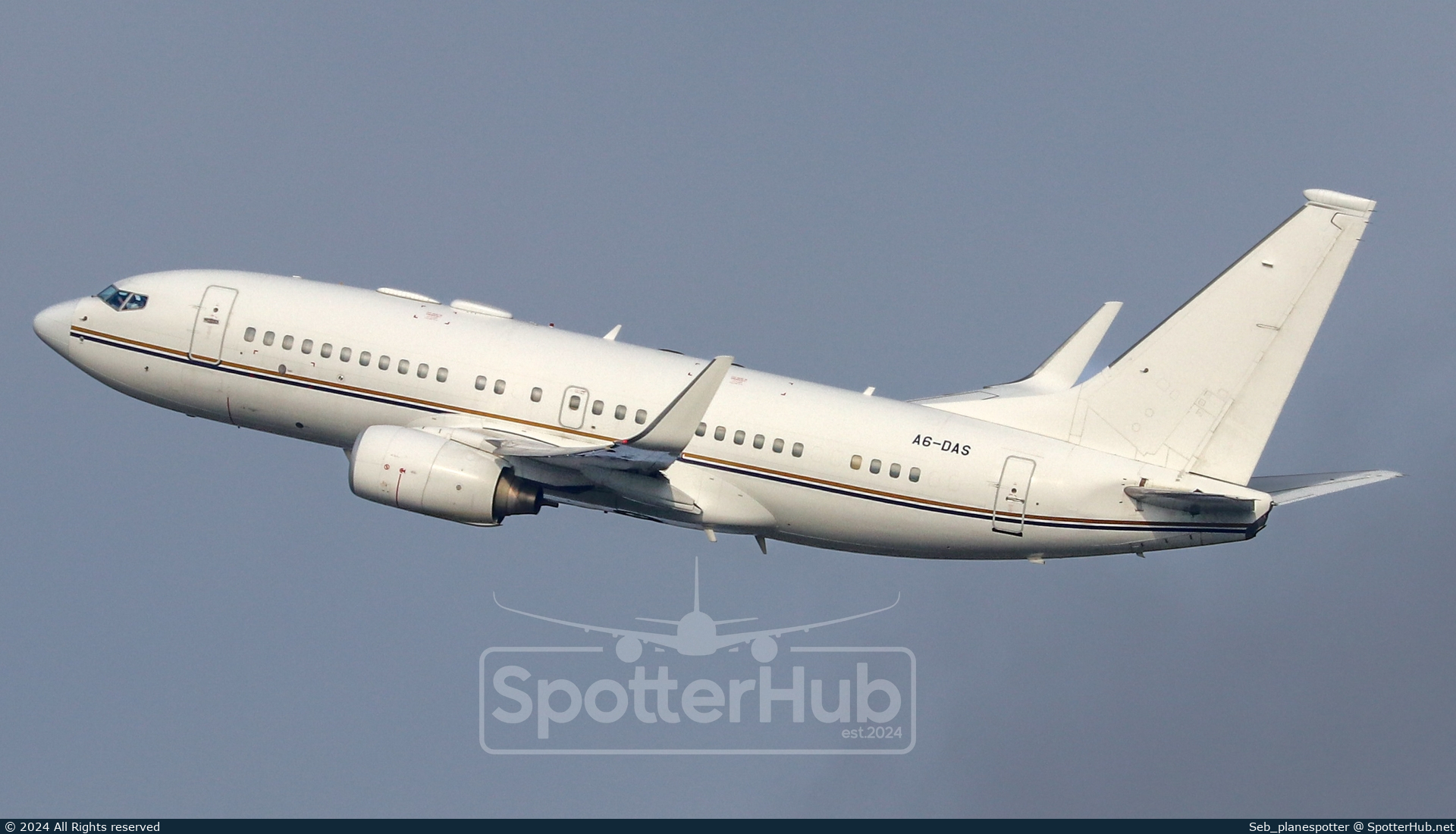 Photo of A6-DAS - Boeing 737-7Z5(BBJ) operated by Royal Jet