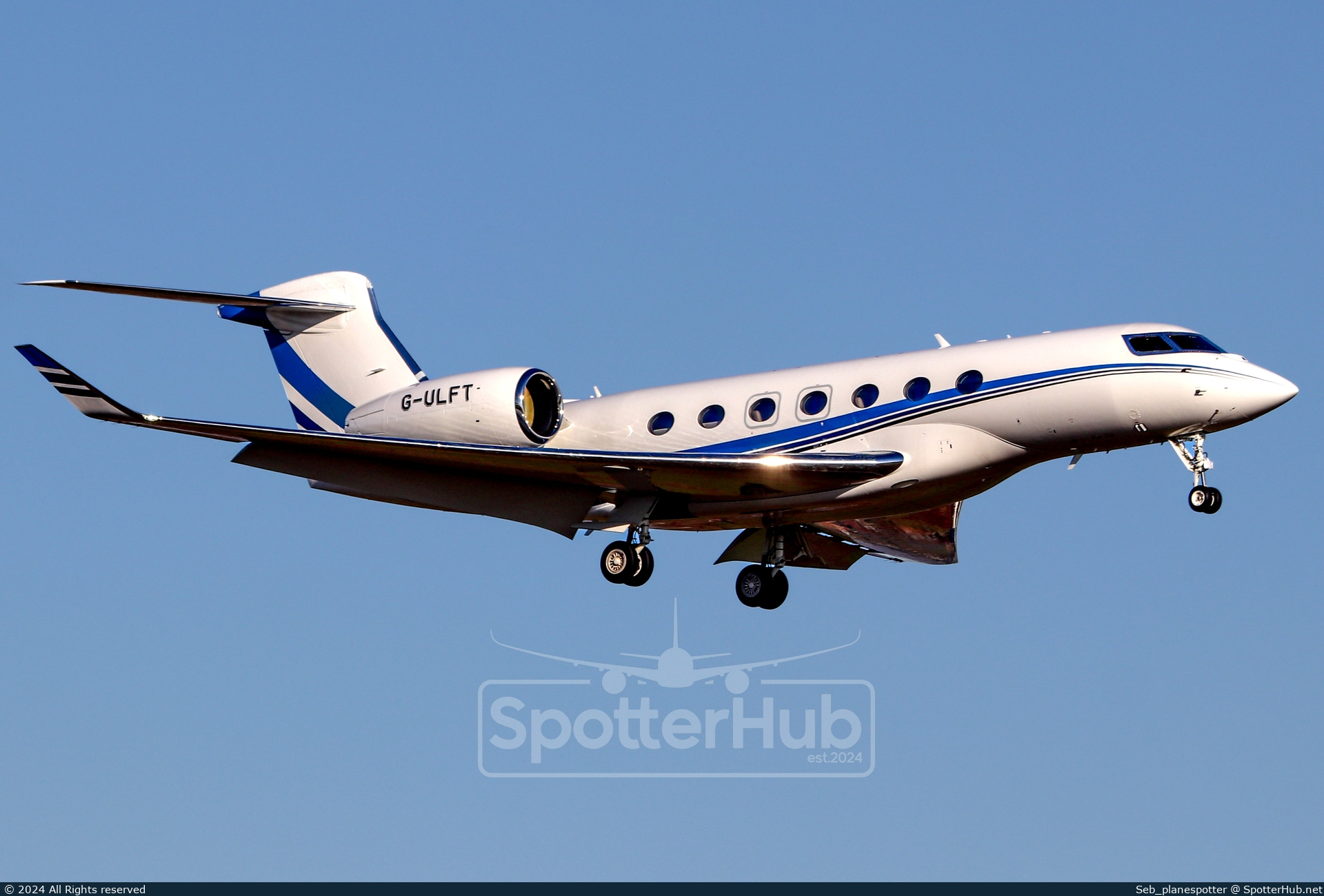 Photo of G-ULFT - Gulfstream G600 operated by Pendley Aviation