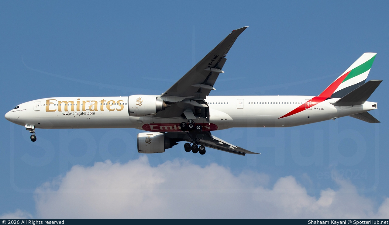 Photo of A6-ENE - Boeing 777-31H(ER) operated by Emirates
