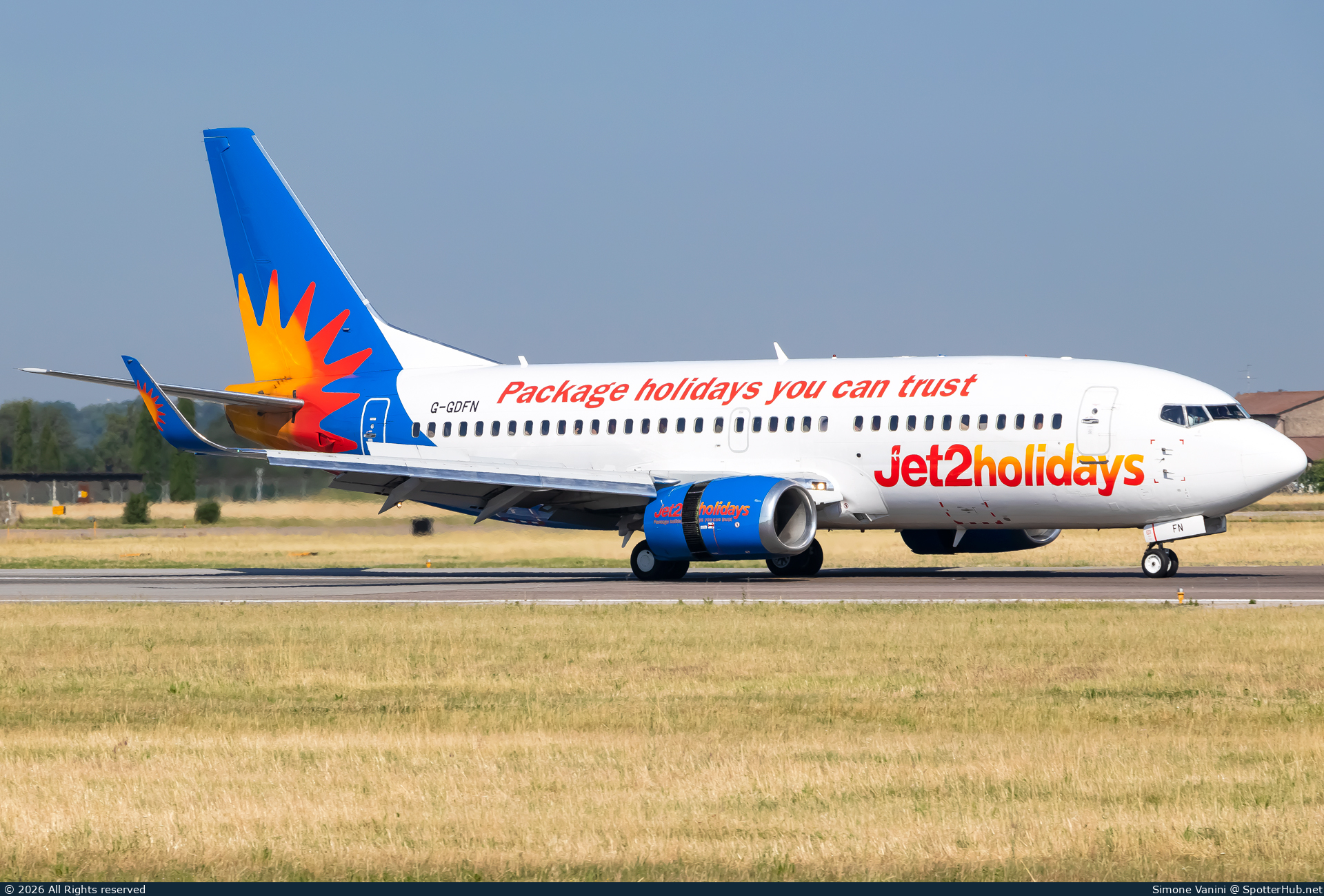Photo of G-GDFN - Boeing 737-33V operated by Jet2