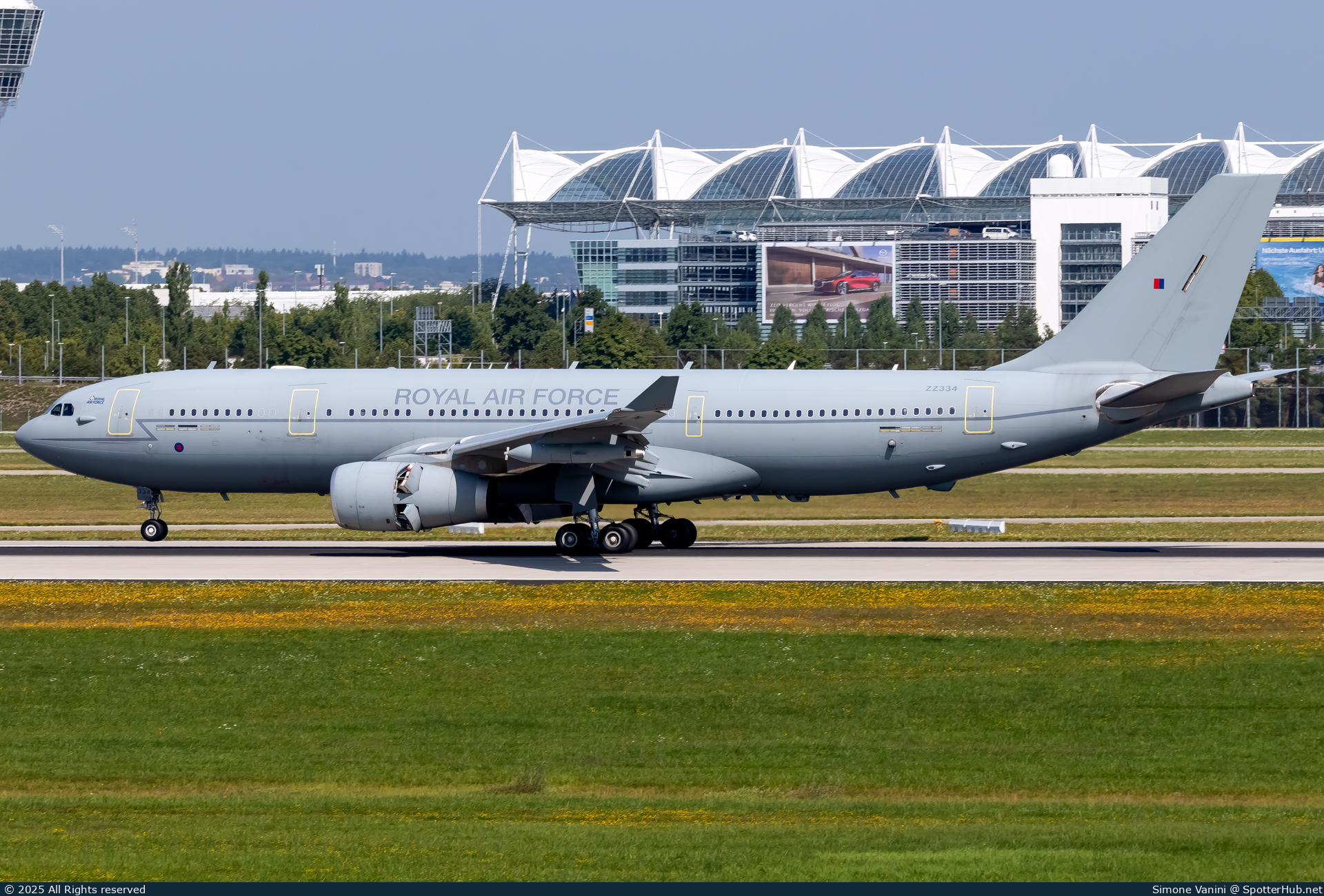 Photo of ZZ334 - Airbus A330-243(MRTT) Voyager KC.Mk 3 operated by Royal Air Force