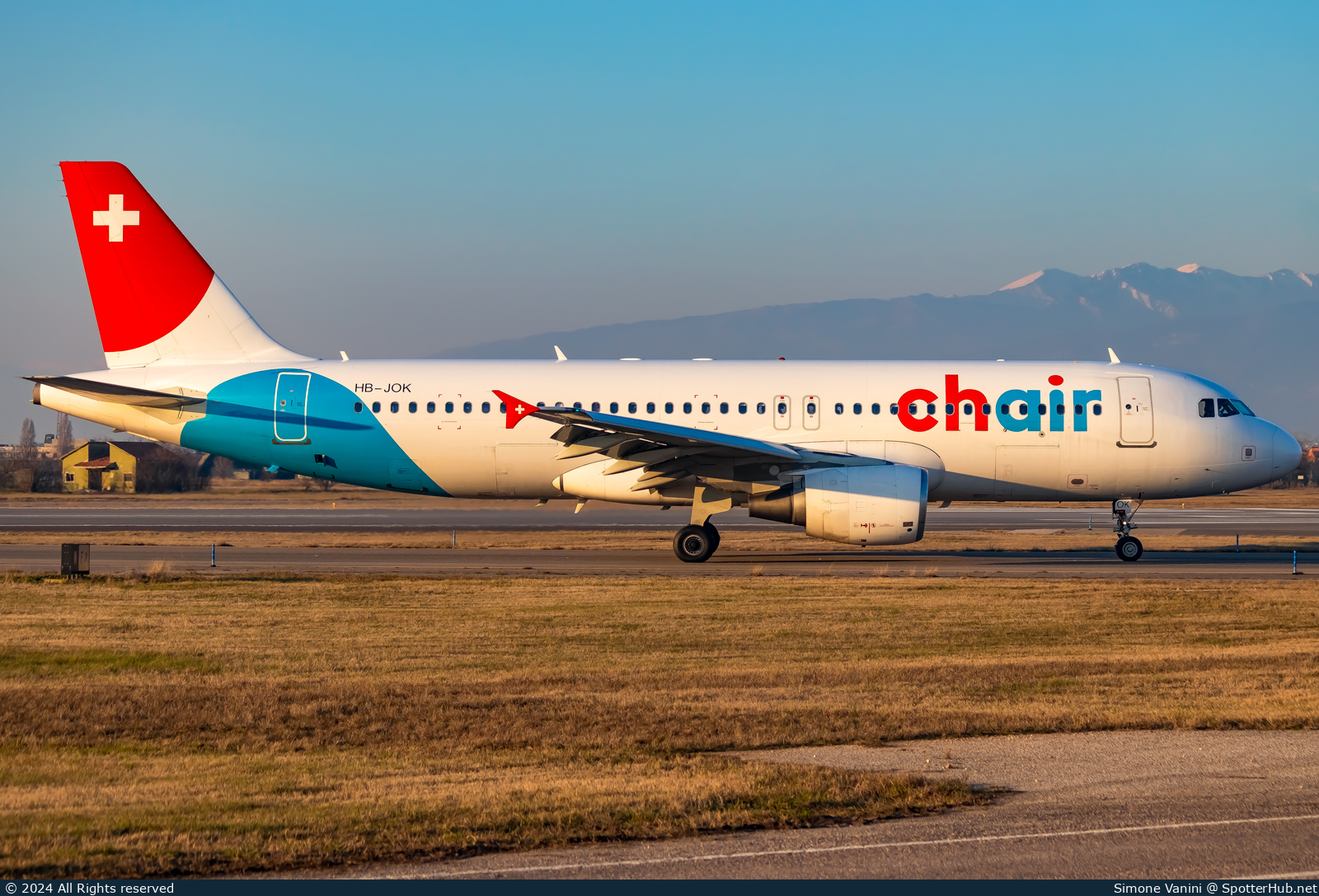 Photo of HB-JOK - Airbus A320-214 operated by Chair Airlines