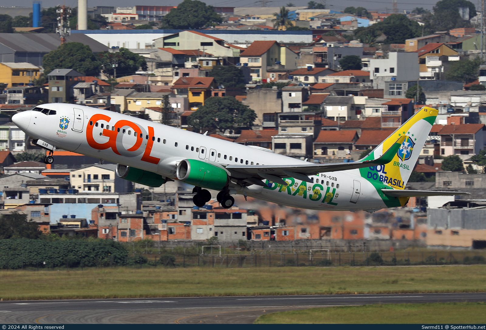 Photo of PR-GXB - Boeing 737-8EH operated by GOL Linhas Aéreas