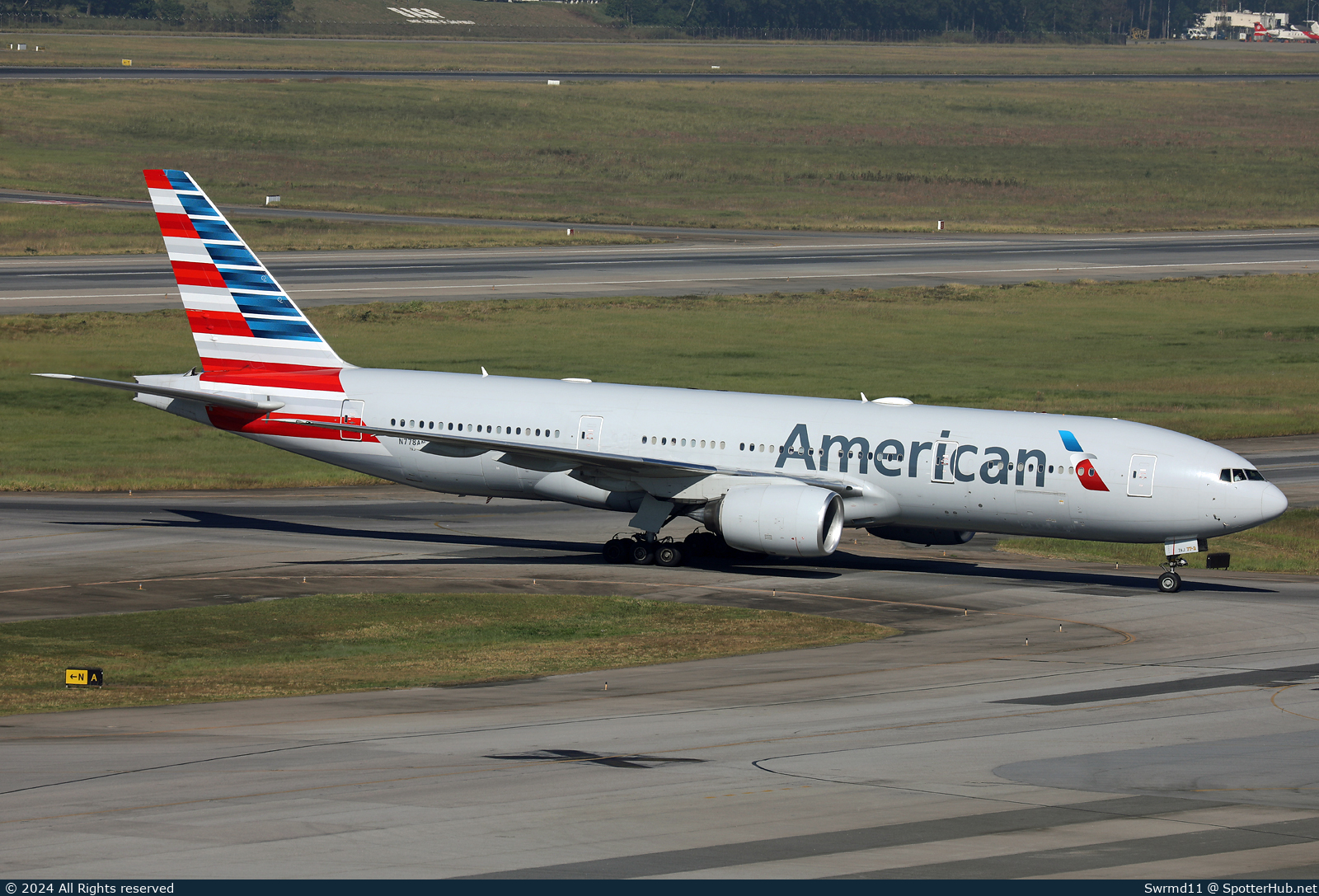 Photo of N778AN - Boeing 777-223(ER) operated by American Airlines