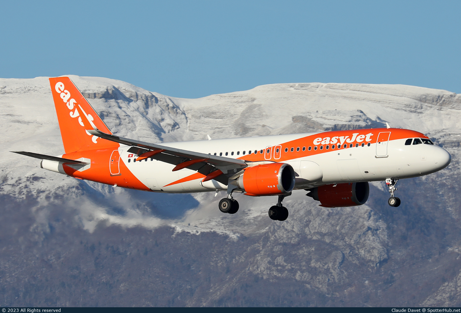 Photo of HB-AYM - Airbus A320-251N operated by easyJet Switzerland