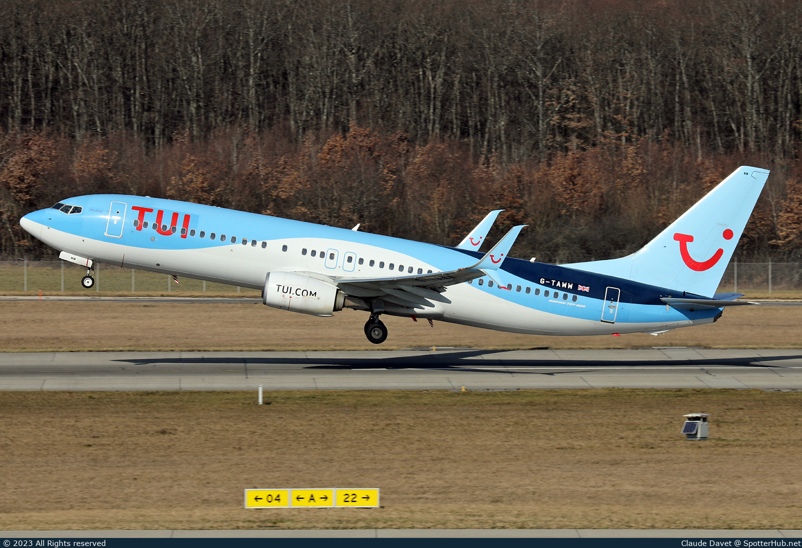 Photo of G-TAWW - Boeing 737-8K5 operated by TUI Airways