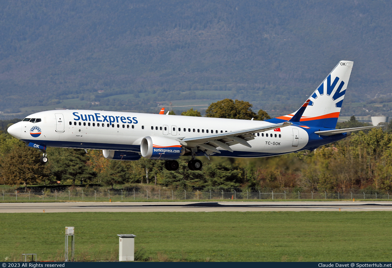 Photo of TC-SOK - Boeing 737 MAX 8 operated by SunExpress