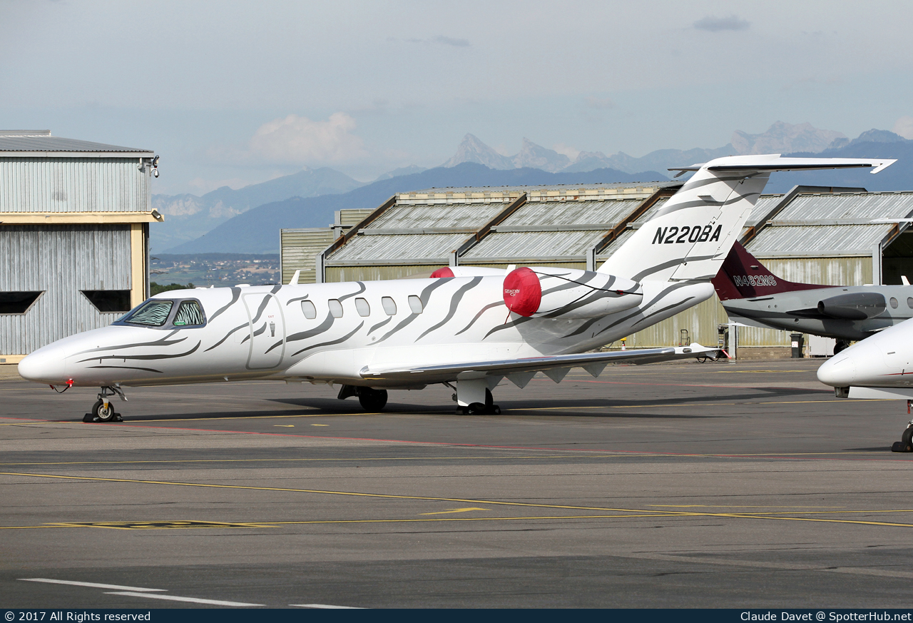 Photo of N220BA - Cessna 525C Citation CJ4 operated by Private