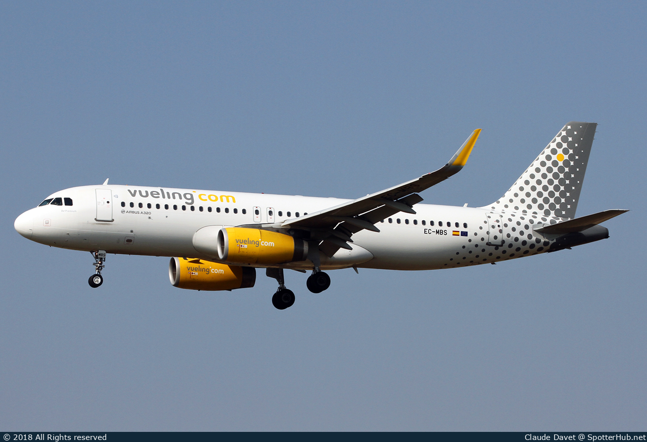 Photo of EC-MBS - Airbus A320-232 operated by Vueling