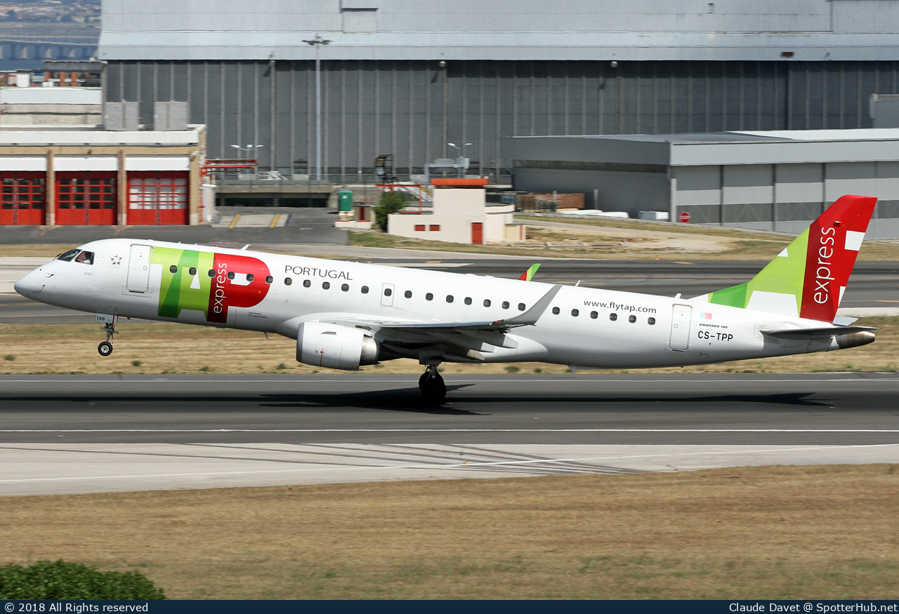 Photo of CS-TPP - Embraer ERJ-190LR operated by TAP Express (opb Portugália Airlines)