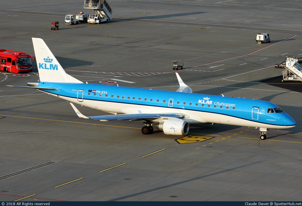 Photo of PH-EXV - Embraer ERJ-190STD operated by KLM Cityhopper