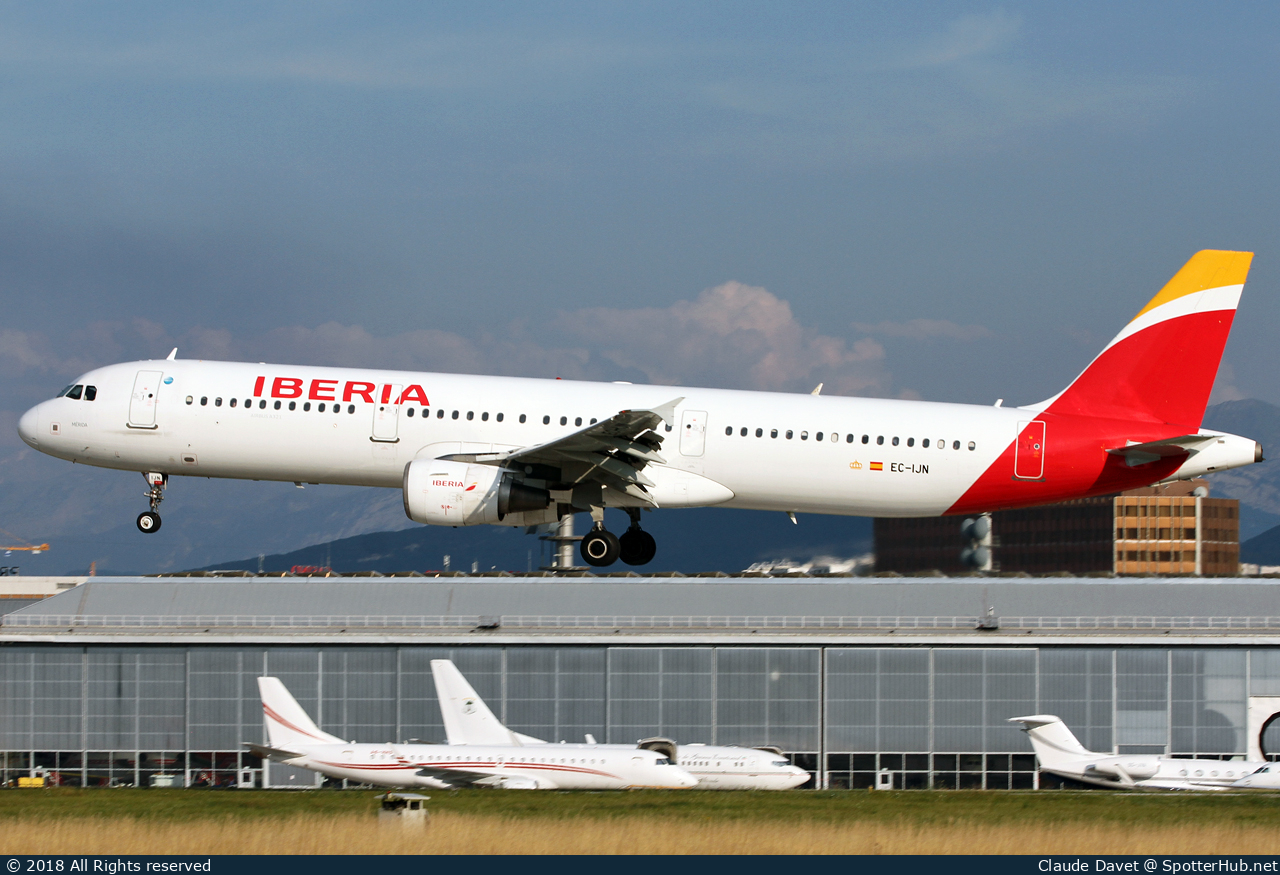 Photo of EC-IJN - Airbus A321-212 operated by Iberia