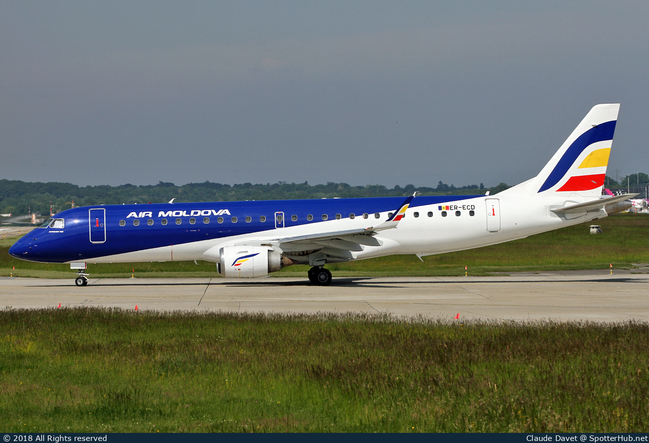 Photo of ER-ECD - Embraer ERJ-190LR operated by Air Moldova