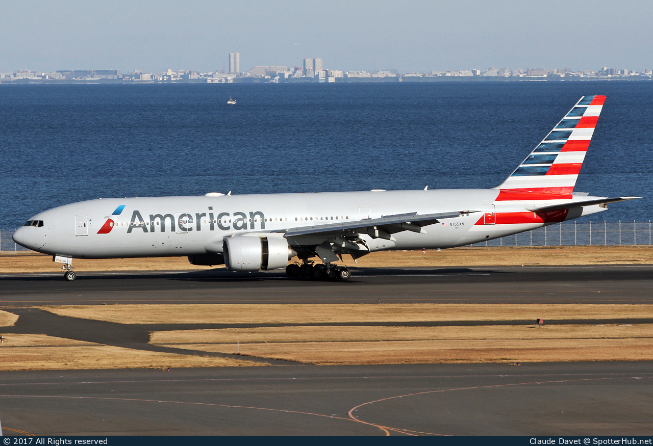 Photo of N755AN - Boeing 777-223(ER) operated by American Airlines