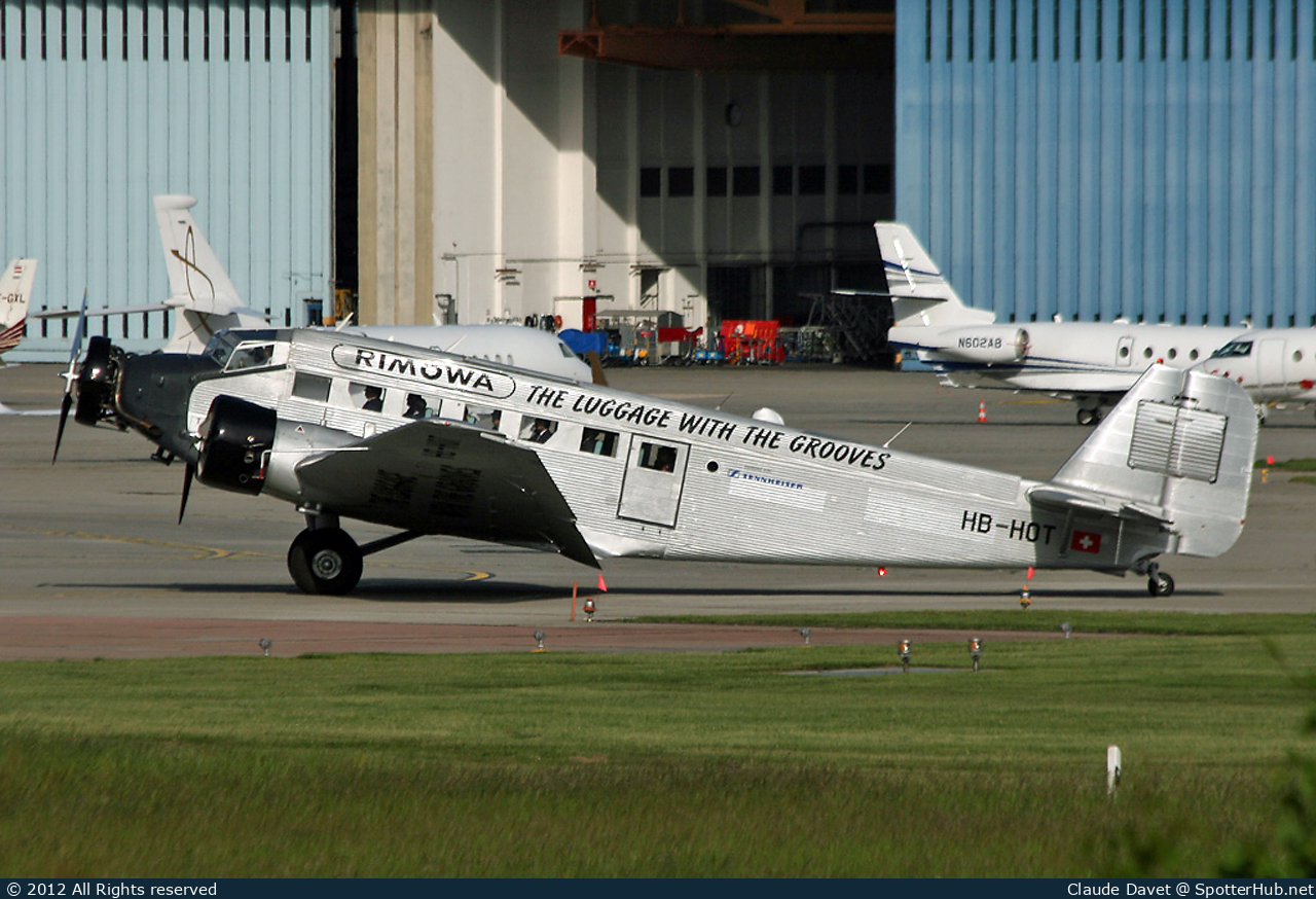 Photo of HB-HOT - Junkers Ju 52/3mg4e operated by Ju-Air