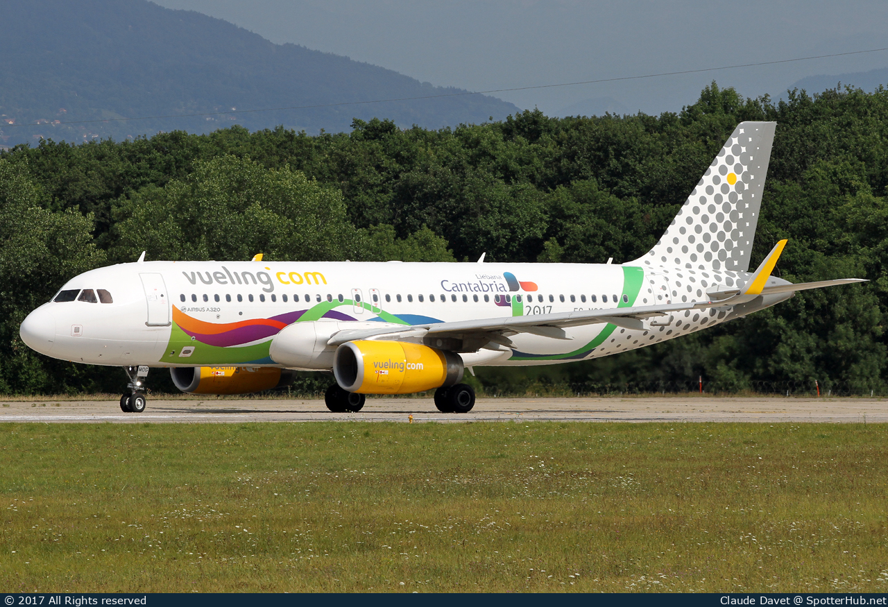 Photo of EC-MOG - Airbus A320-232 operated by Vueling